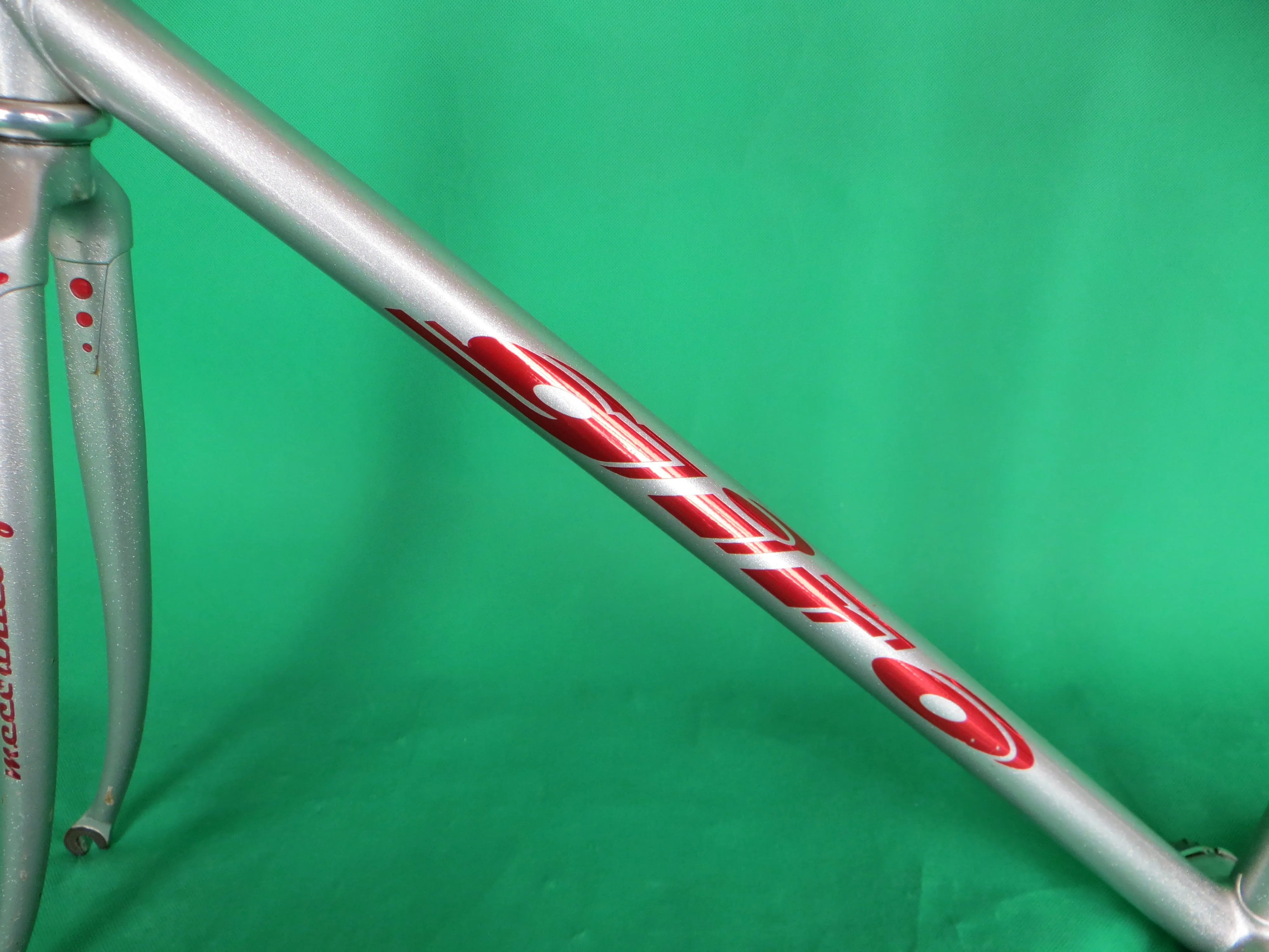 GIRO // Silver Metallic // 53cm
