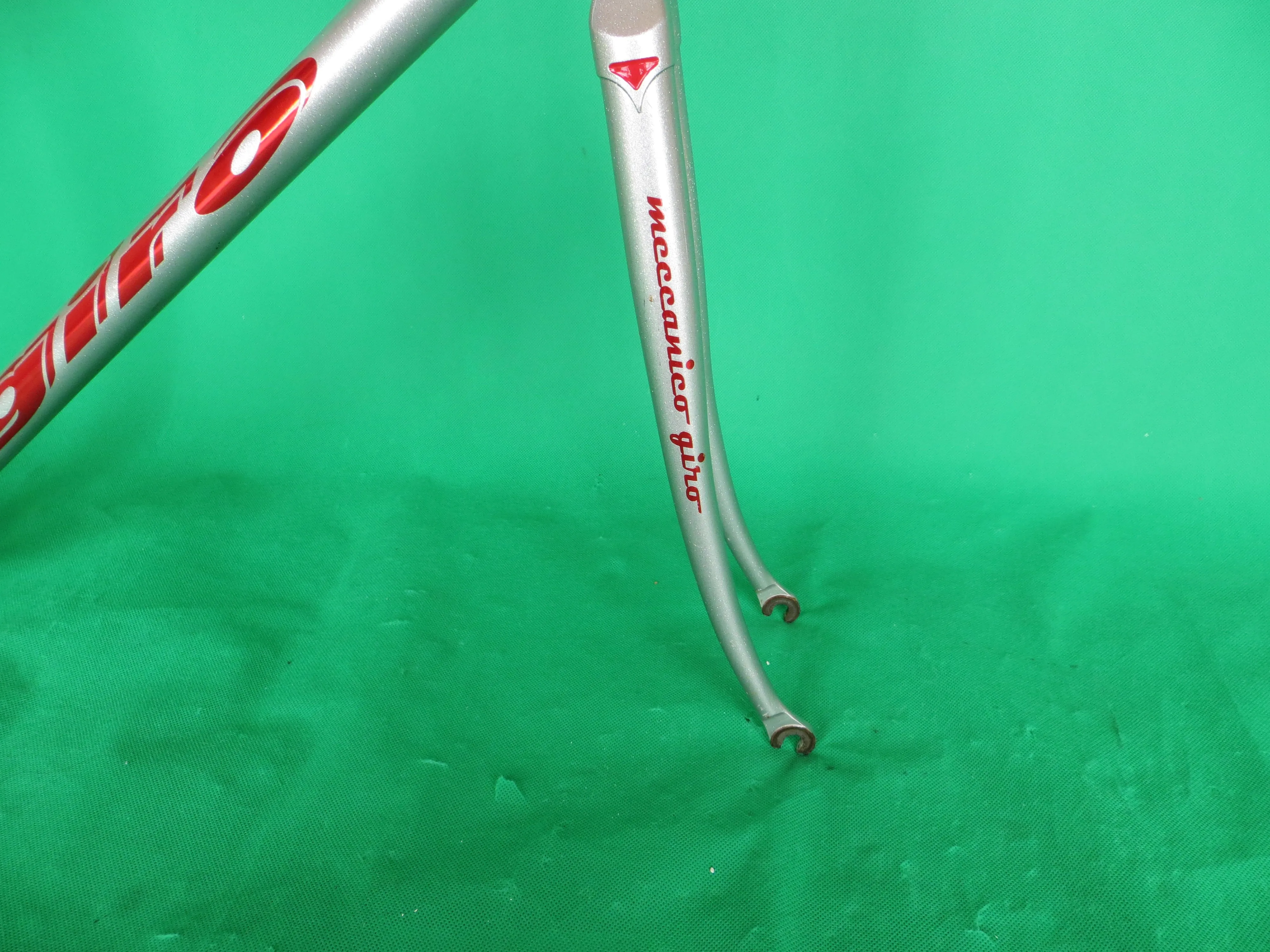 GIRO // Silver Metallic // 53cm