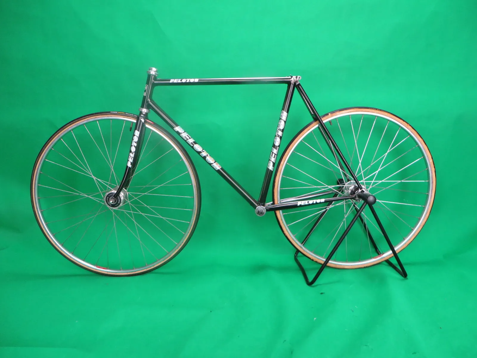 PELOTON // Mach Silver black fade // 53.5cm